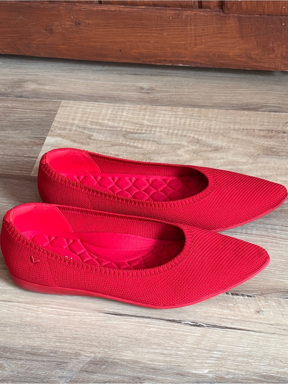 Women's Red Pointed Knit Flats